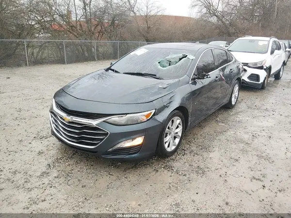 1G1ZD5ST8KF123067 2019 CHEVROLET MALIBU - Image 2