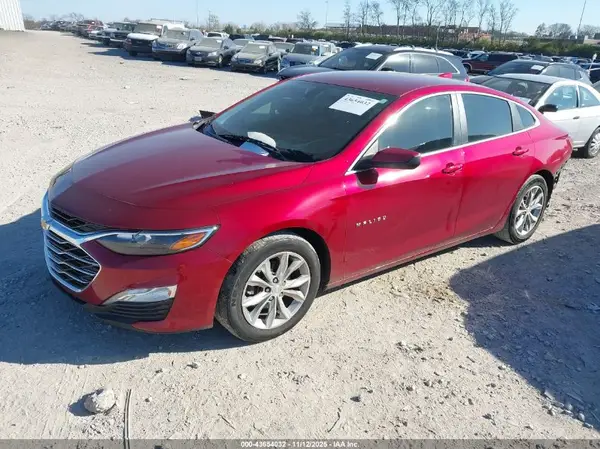 1G1ZD5ST8KF132366 2019 CHEVROLET MALIBU - Image 2