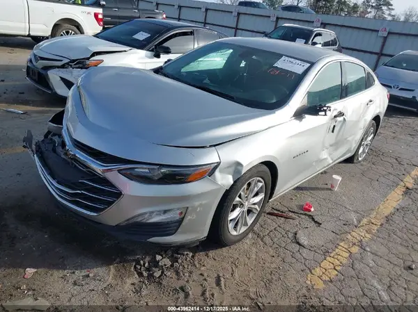 1G1ZD5ST8KF137275 2019 CHEVROLET MALIBU - Image 2
