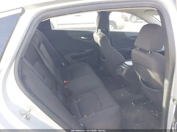 1G1ZD5ST8KF137275 2019 CHEVROLET MALIBU - Image 8