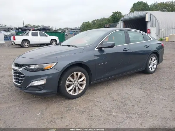 1G1ZD5ST8KF140130 2019 CHEVROLET MALIBU - Image 2