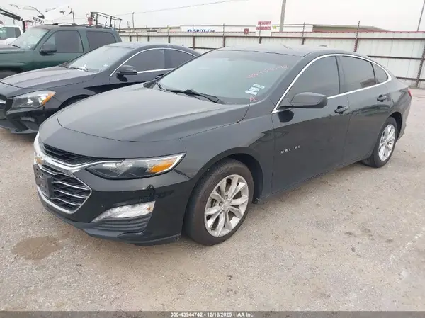 1G1ZD5ST8KF143240 2019 CHEVROLET MALIBU - Image 2