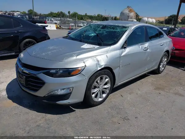 1G1ZD5ST8KF159972 2019 CHEVROLET MALIBU - Image 2