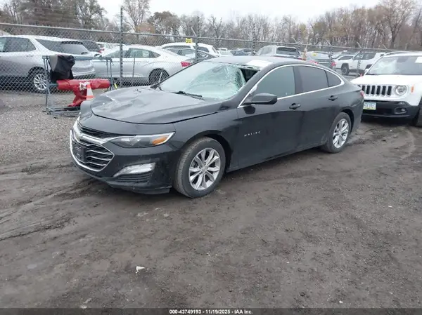 1G1ZD5ST8KF169028 2019 CHEVROLET MALIBU - Image 2