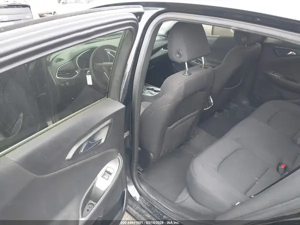 1G1ZD5ST8KF177744 2019 CHEVROLET MALIBU - Image 8