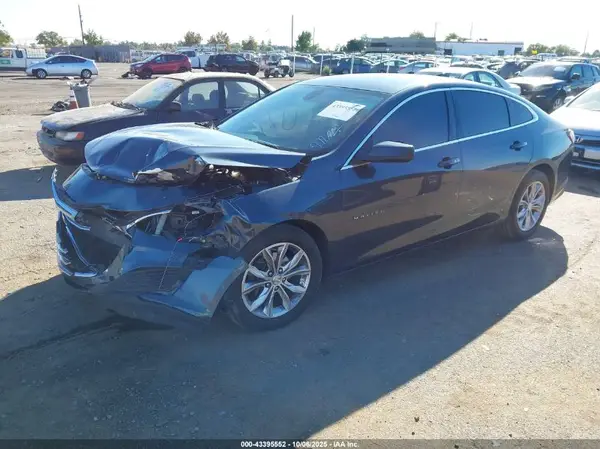 1G1ZD5ST8KF182099 2019 CHEVROLET MALIBU - Image 2