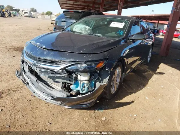 1G1ZD5ST8KF202710 2019 CHEVROLET MALIBU - Image 2