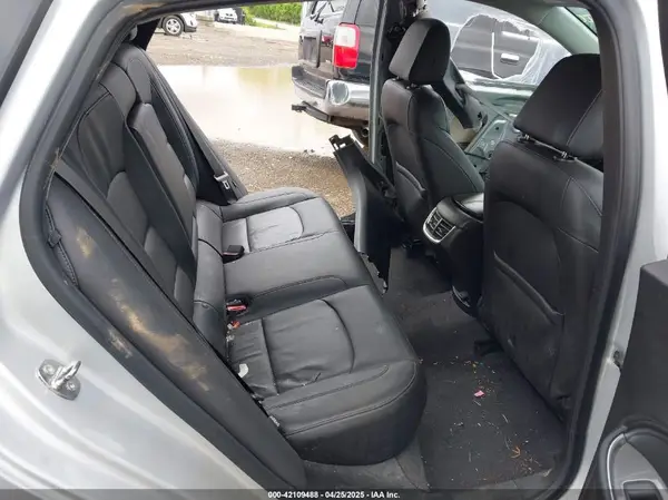 1G1ZD5ST8KF204974 2019 CHEVROLET MALIBU - Image 8