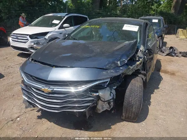 1G1ZD5ST8KF216008 2019 CHEVROLET MALIBU - Image 2