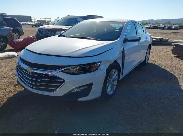 2025 CHEVROLET MALIBU IAAI lot 43200765 auction photo 2