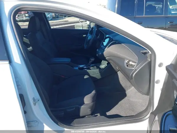 2025 CHEVROLET MALIBU IAAI lot 43200765 auction photo 5