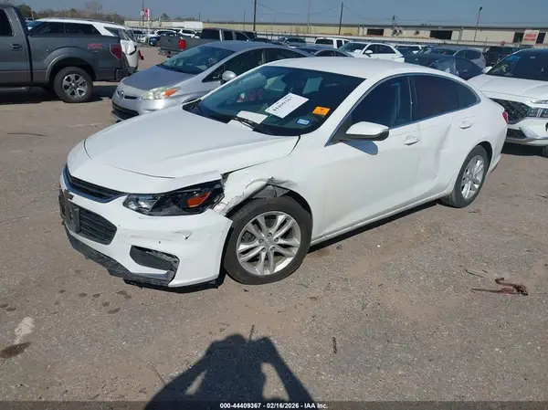 1G1ZD5ST9JF101058 2018 CHEVROLET MALIBU - Image 2