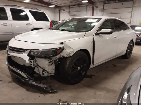 1G1ZD5ST9JF107832 2018 CHEVROLET MALIBU - Image 2