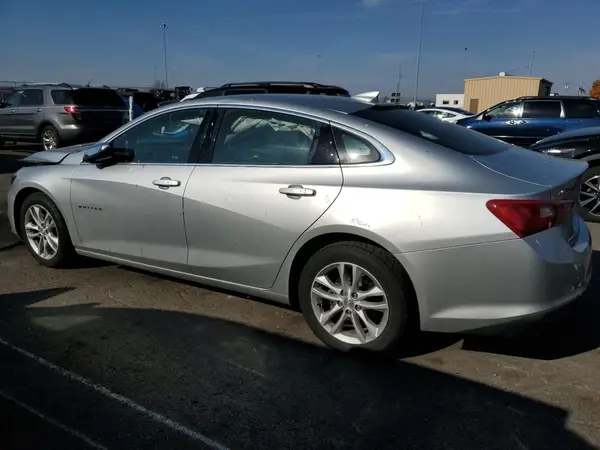 1G1ZD5ST9JF111198 2018 CHEVROLET MALIBU - Image 2