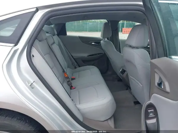 1G1ZD5ST9JF112660 2018 CHEVROLET MALIBU - Image 8