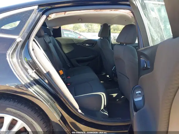 1G1ZD5ST9JF113341 2018 CHEVROLET MALIBU - Image 8