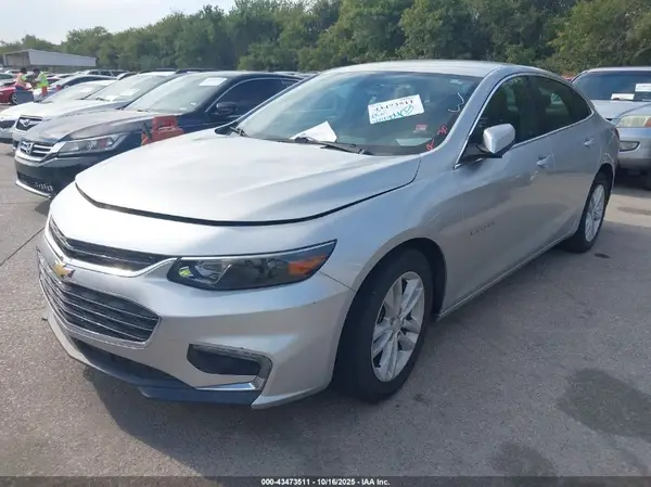 1G1ZD5ST9JF132990 2018 CHEVROLET MALIBU - Image 2