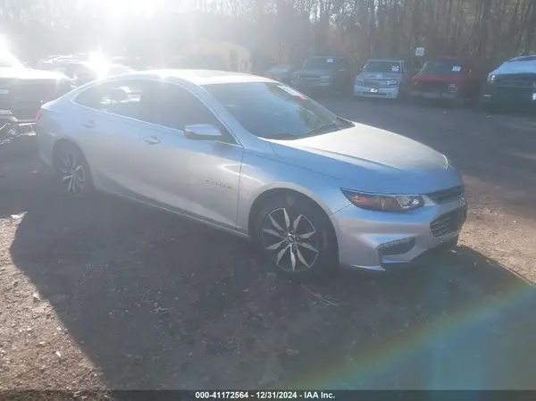 1G1ZD5ST9JF135243 2018 CHEVROLET MALIBU - Image 1
