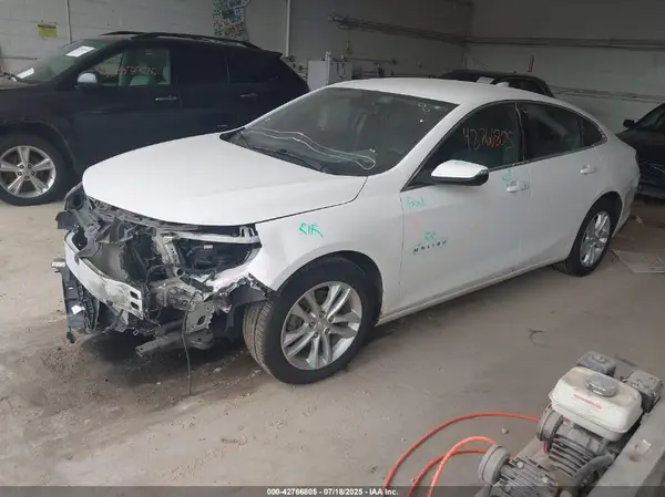 1G1ZD5ST9JF137994 2018 CHEVROLET MALIBU - Image 2
