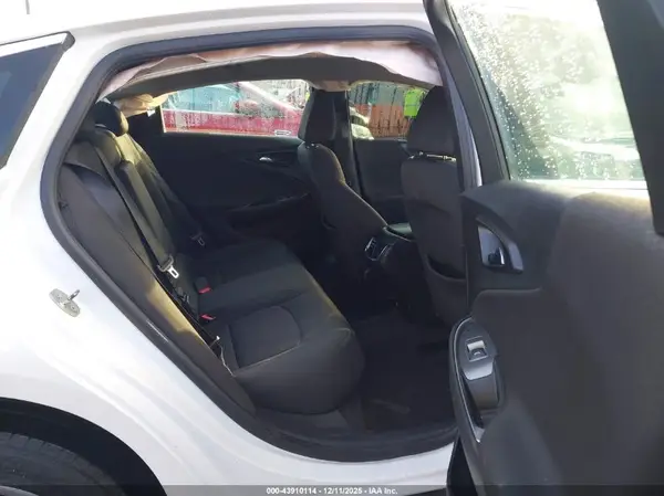 1G1ZD5ST9JF140894 2018 CHEVROLET MALIBU - Image 8