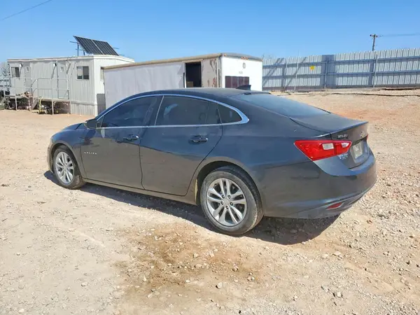 1G1ZD5ST9JF142662 2018 CHEVROLET MALIBU - Image 2