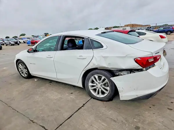 1G1ZD5ST9JF143990 2018 CHEVROLET MALIBU - Image 2