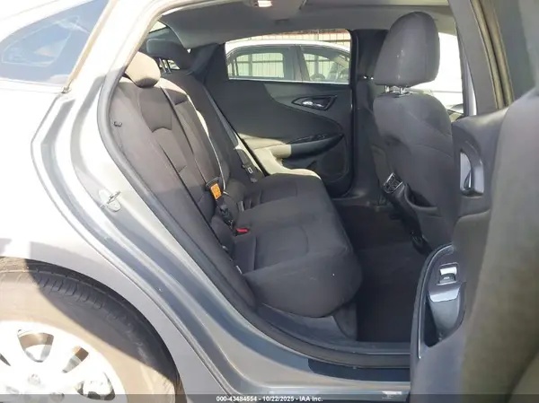 1G1ZD5ST9JF146811 2018 CHEVROLET MALIBU - Image 8