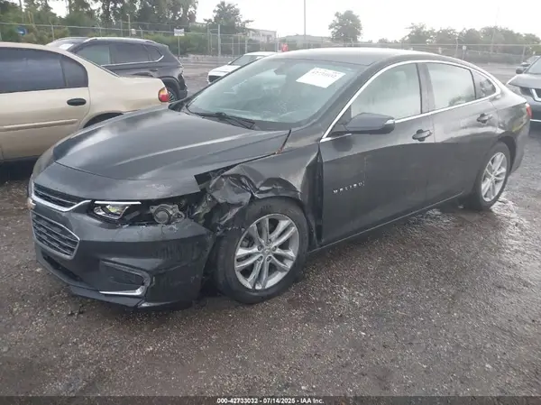 1G1ZD5ST9JF153418 2018 CHEVROLET MALIBU - Image 2