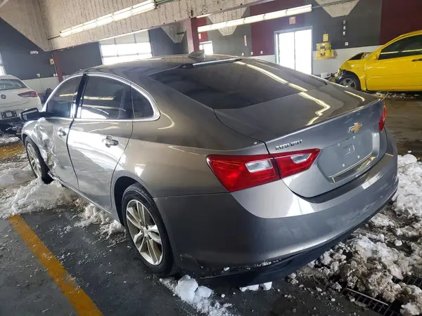 1G1ZD5ST9JF172308 2018 CHEVROLET MALIBU - Image 2