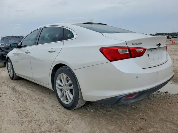 1G1ZD5ST9JF179808 2018 CHEVROLET MALIBU - Image 2
