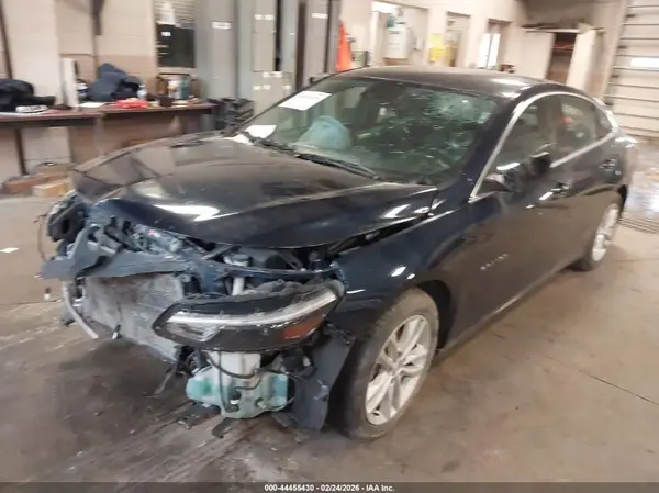 1G1ZD5ST9JF183423 2018 CHEVROLET MALIBU - Image 2