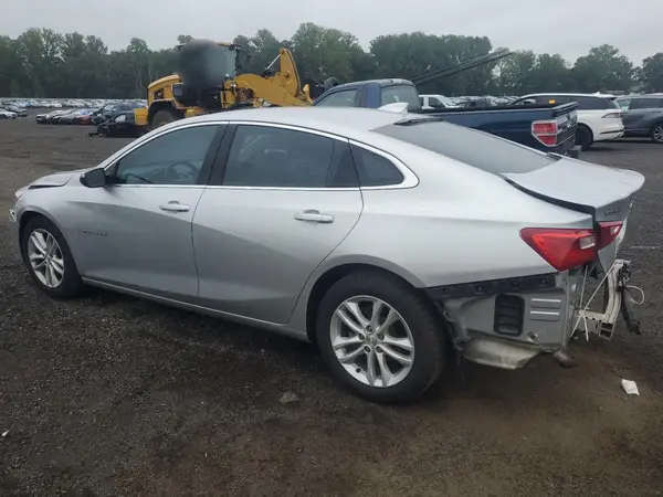 1G1ZD5ST9JF200060 2018 CHEVROLET MALIBU - Image 2