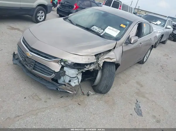 1G1ZD5ST9JF205369 2018 CHEVROLET MALIBU - Image 2