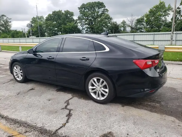 1G1ZD5ST9JF233821 2018 CHEVROLET MALIBU - Image 2