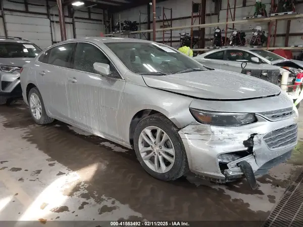 1G1ZD5ST9JF234032 2018 CHEVROLET MALIBU - Image 1