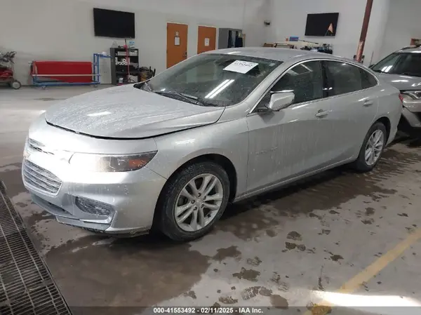 1G1ZD5ST9JF234032 2018 CHEVROLET MALIBU - Image 2