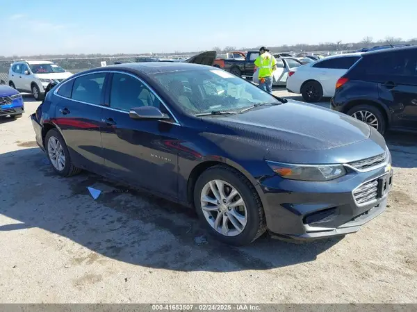 1G1ZD5ST9JF237738 2018 CHEVROLET MALIBU - Image 1
