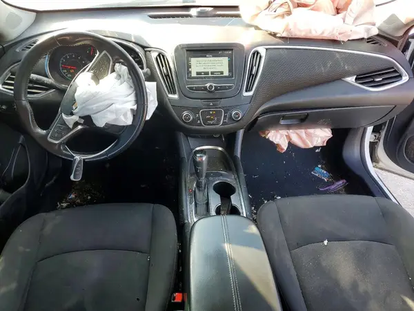 1G1ZD5ST9JF240073 2018 CHEVROLET MALIBU - Image 8