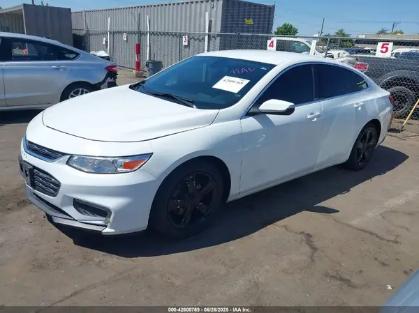 1G1ZD5ST9JF245242 2018 CHEVROLET MALIBU - Image 2