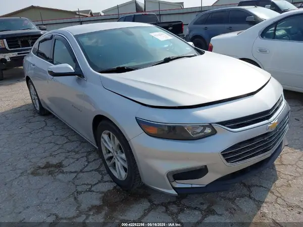 1G1ZD5ST9JF249419 2018 CHEVROLET MALIBU - Image 1
