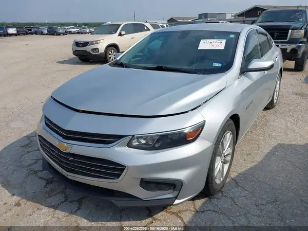 1G1ZD5ST9JF249419 2018 CHEVROLET MALIBU - Image 2