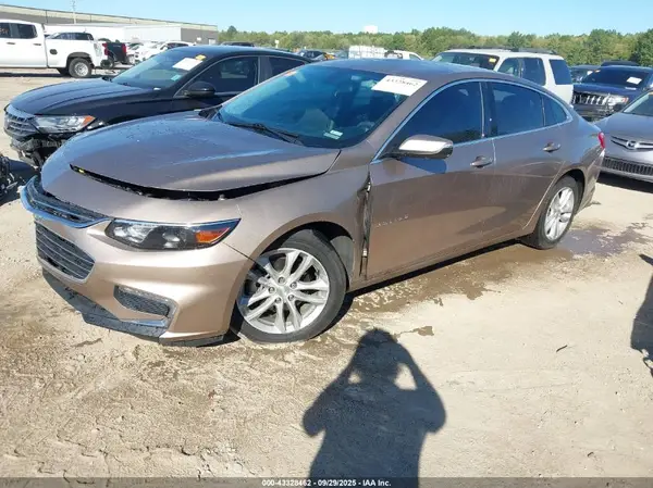 1G1ZD5ST9JF250814 2018 CHEVROLET MALIBU - Image 2