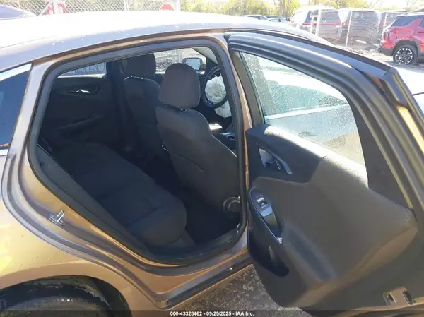 1G1ZD5ST9JF250814 2018 CHEVROLET MALIBU - Image 8