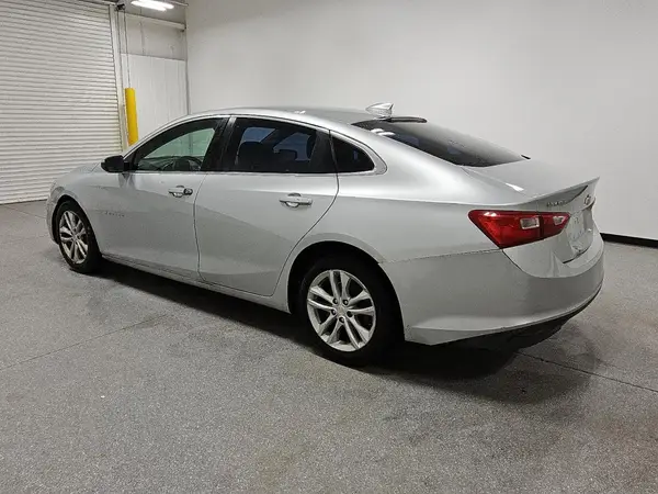 1G1ZD5ST9JF252031 2018 CHEVROLET MALIBU - Image 2