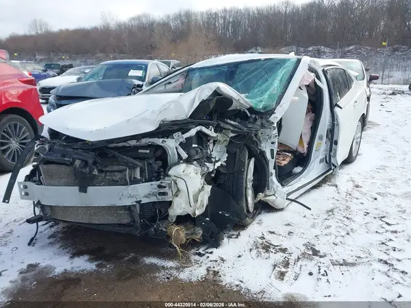 1G1ZD5ST9JF257164 2018 CHEVROLET MALIBU - Image 2