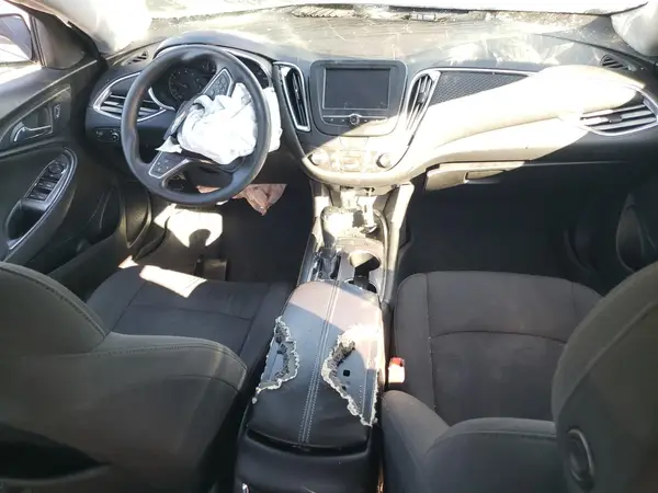 1G1ZD5ST9JF261084 2018 CHEVROLET MALIBU - Image 8