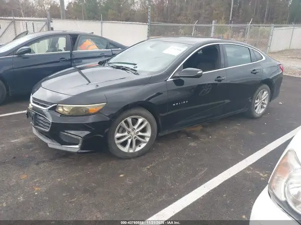 1G1ZD5ST9JF263160 2018 CHEVROLET MALIBU - Image 2