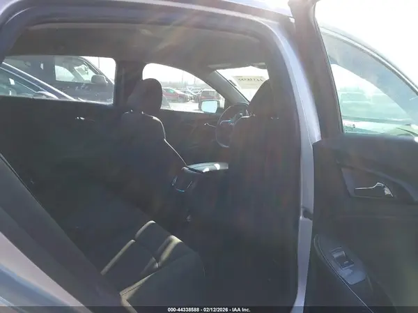1G1ZD5ST9JF263479 2018 CHEVROLET MALIBU - Image 8