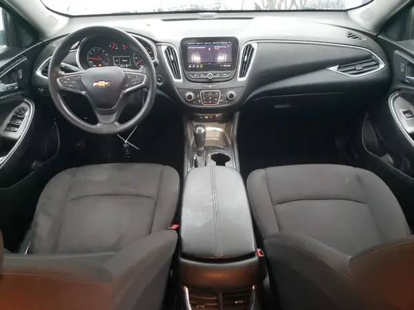 1G1ZD5ST9KF104835 2019 CHEVROLET MALIBU - Image 8