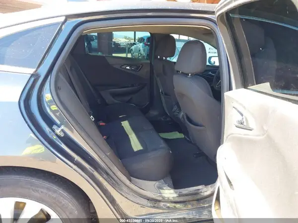 1G1ZD5ST9KF107279 2019 CHEVROLET MALIBU - Image 8